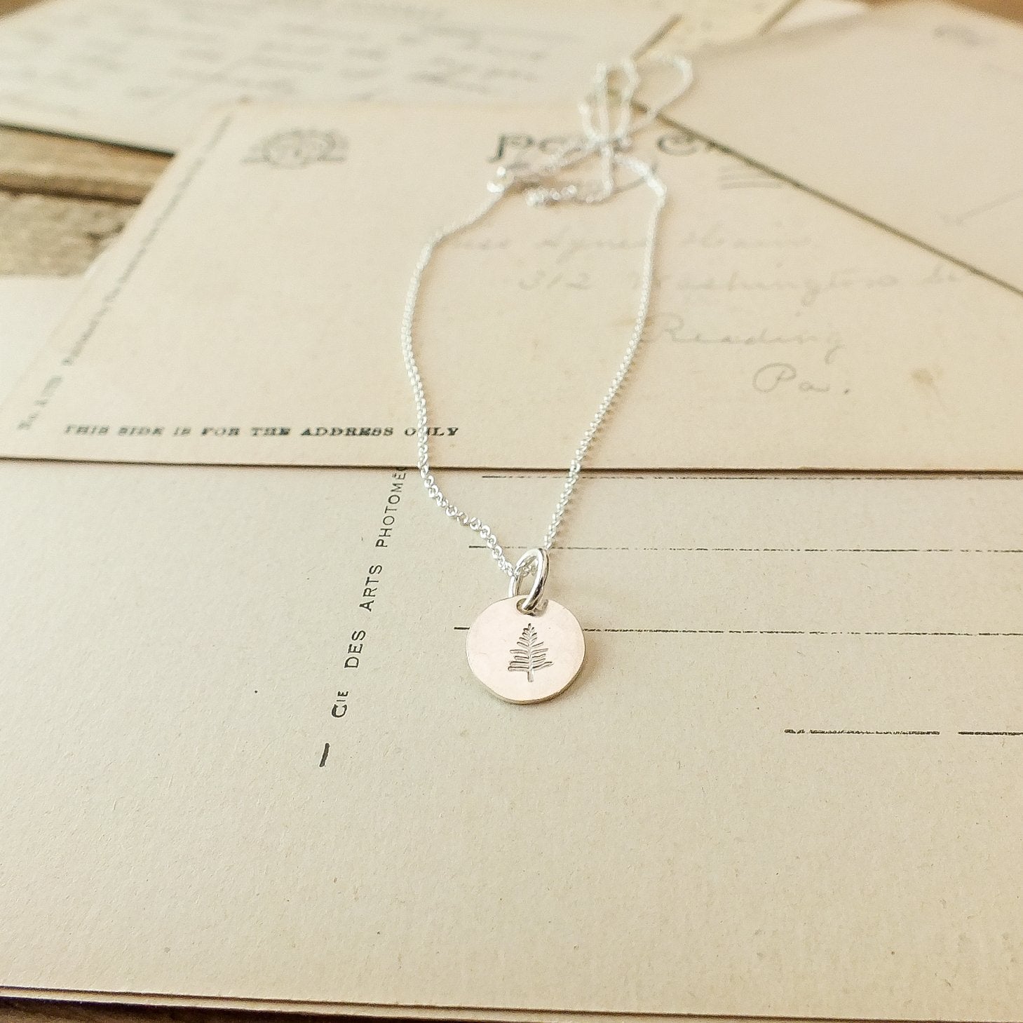 Tree Tiny Round Necklace